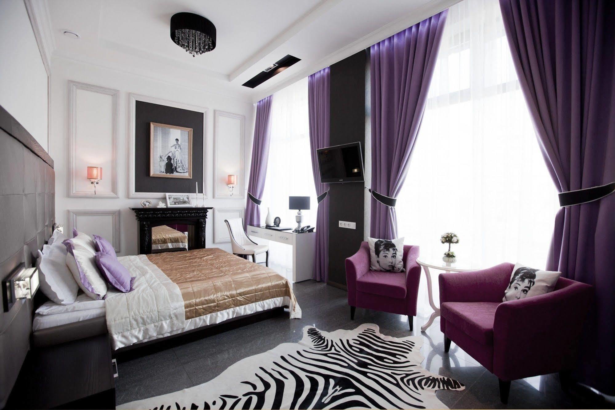 Mirax Boutique Hotel Харков Екстериор снимка